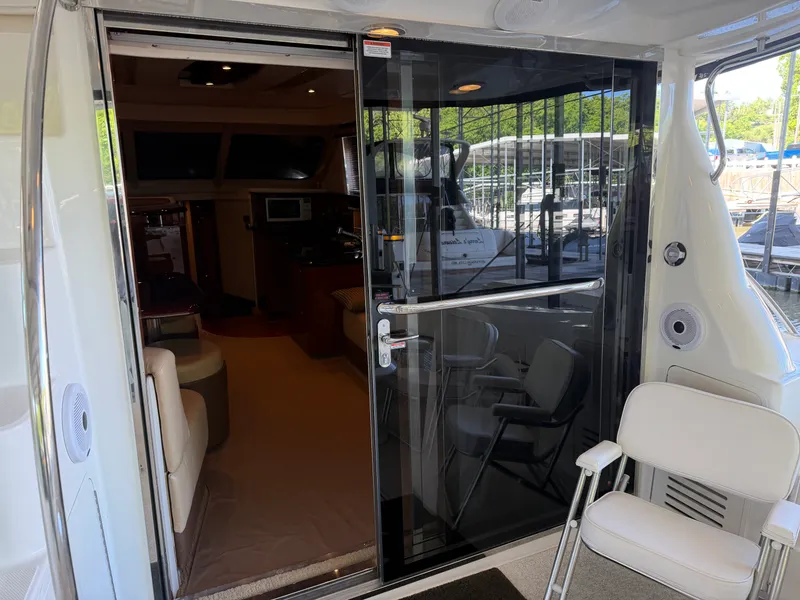 Slide: The Image of Sea Ray 52 SEDAN BRIDGE 2009 - 35