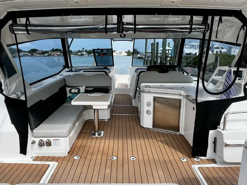 Slide: The Image of Aquila 36 2019 - 13