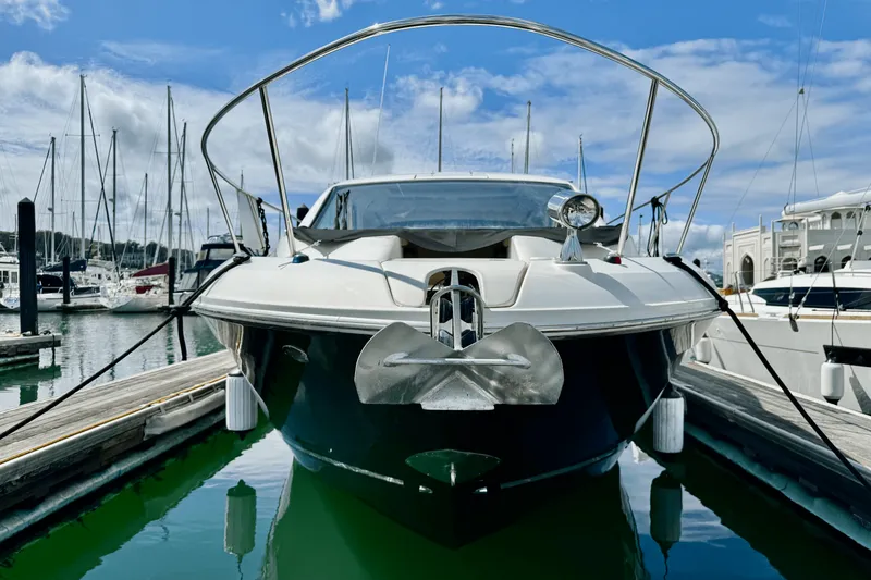 Slide: The Image of Sea Ray 350 SUNDANCER COUPE 2017 - 12