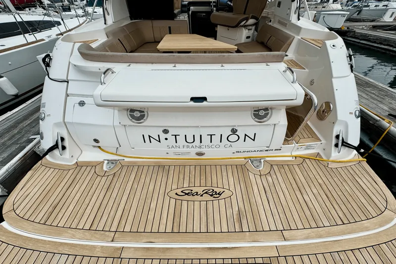 Slide: The Image of Sea Ray 350 SUNDANCER COUPE 2017 - 18