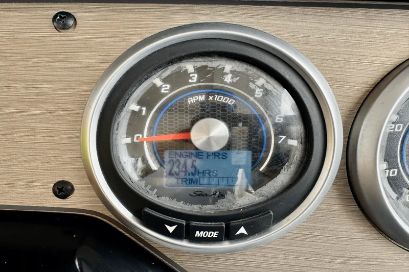 Slide: The Image of Sea Ray 350 SUNDANCER COUPE 2017 - 33