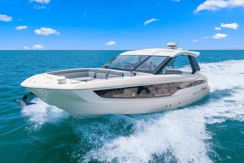 Slide: The Image of Galeon 325 GTO 2024 - 12