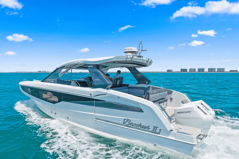 Slide: The Image of Galeon 325 GTO 2024 - 14