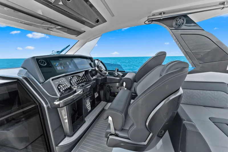 Slide: The Image of Galeon 325 GTO 2024 - 25