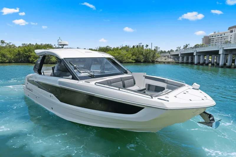 Slide: The Image of Galeon 325 GTO 2024 - 3