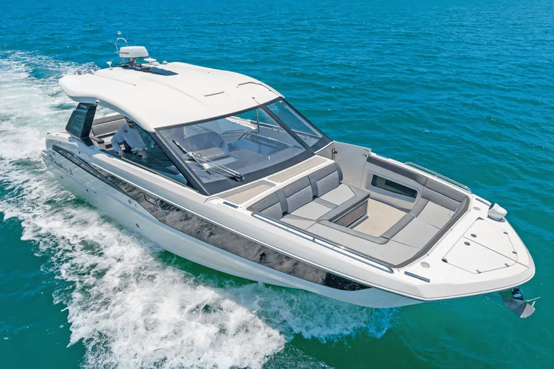 Slide: The Image of Galeon 325 GTO 2024 - 4