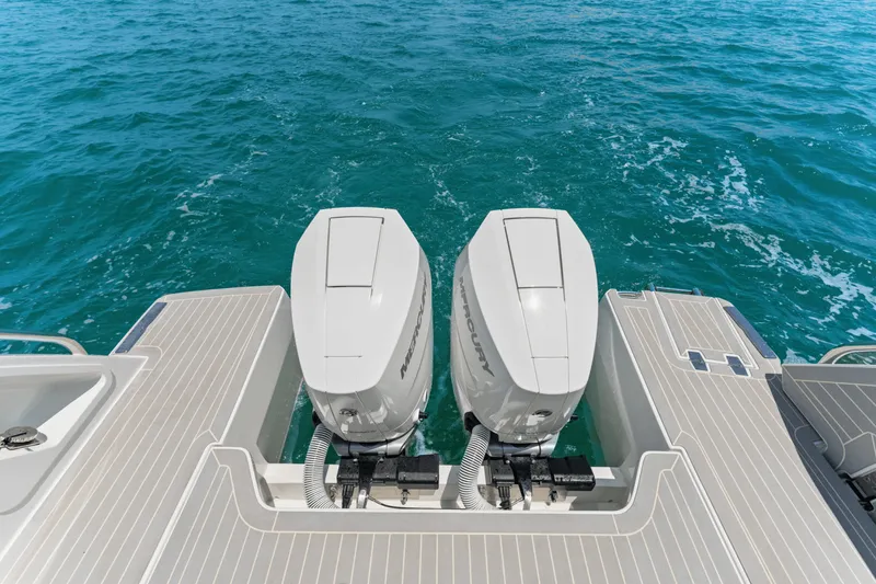 Slide: The Image of Galeon 325 GTO 2024 - 41