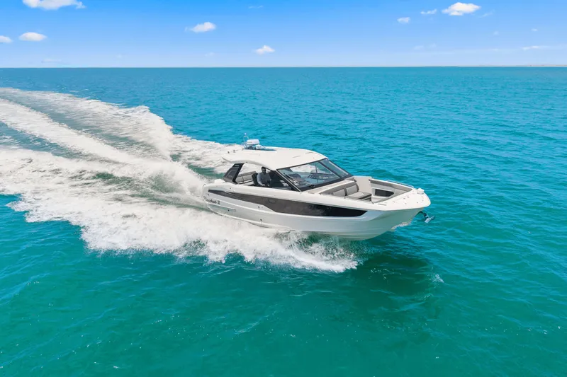 Slide: The Image of Galeon 325 GTO 2024 - 8