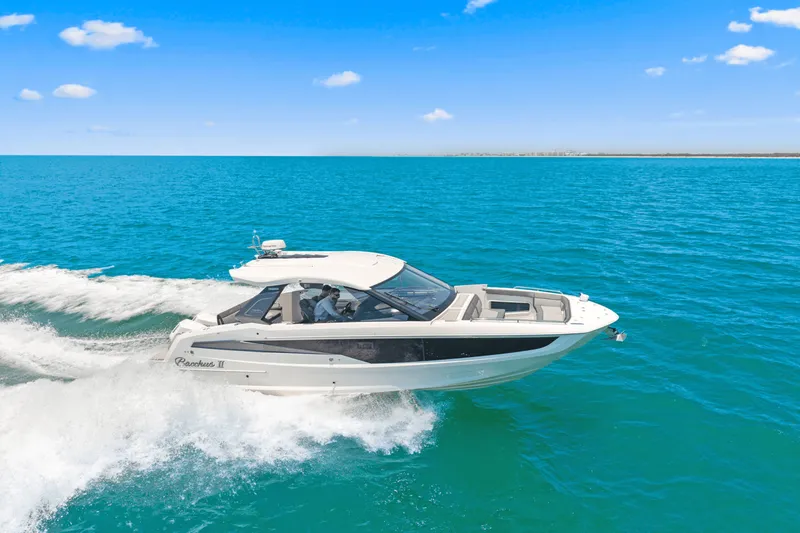 Slide: The Image of Galeon 325 GTO 2024 - 9