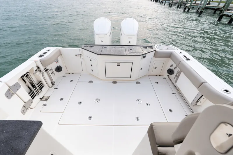 Slide: The Image of Boston Whaler 365 Conquest 2026 - 60