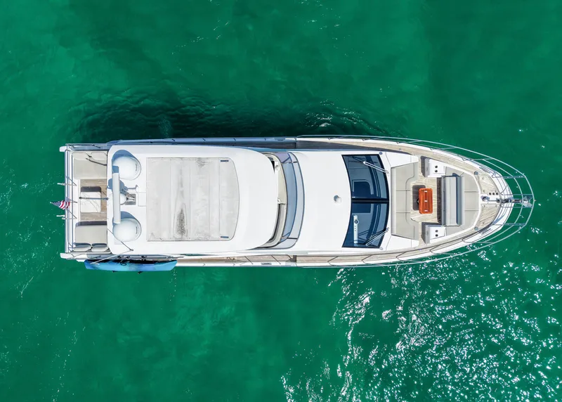 Slide: The Image of Azimut 60 FLY 2019 - 12