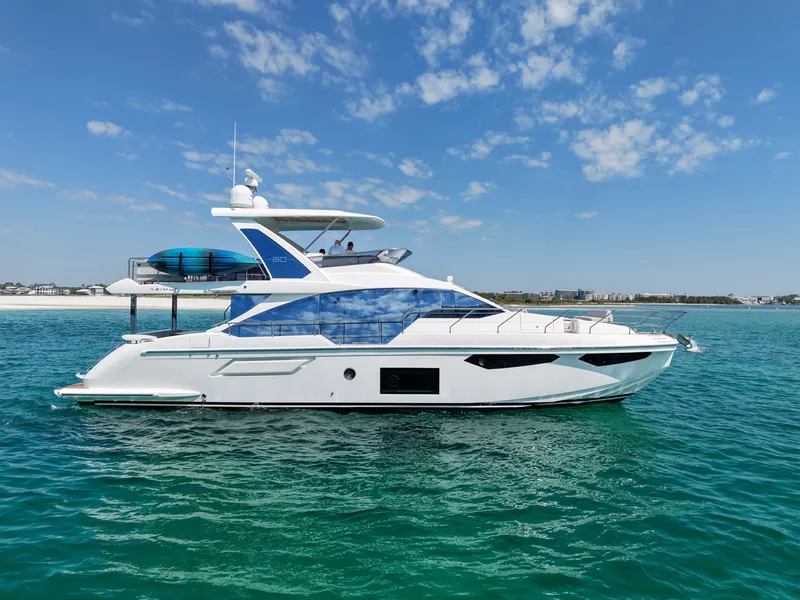 Slide: The Image of Azimut 60 FLY 2019 - 5