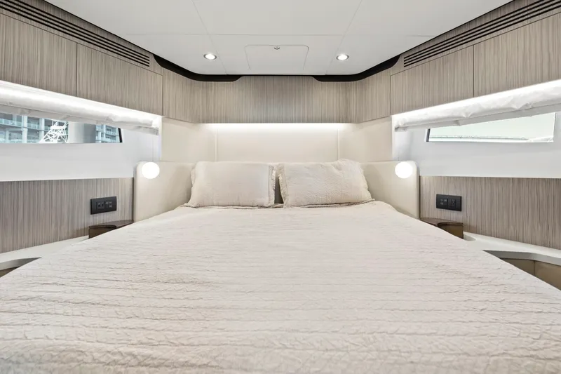Slide: The Image of Azimut 60 FLY 2019 - 59