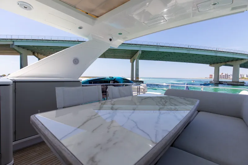 Slide: The Image of Azimut 60 FLY 2019 - 70