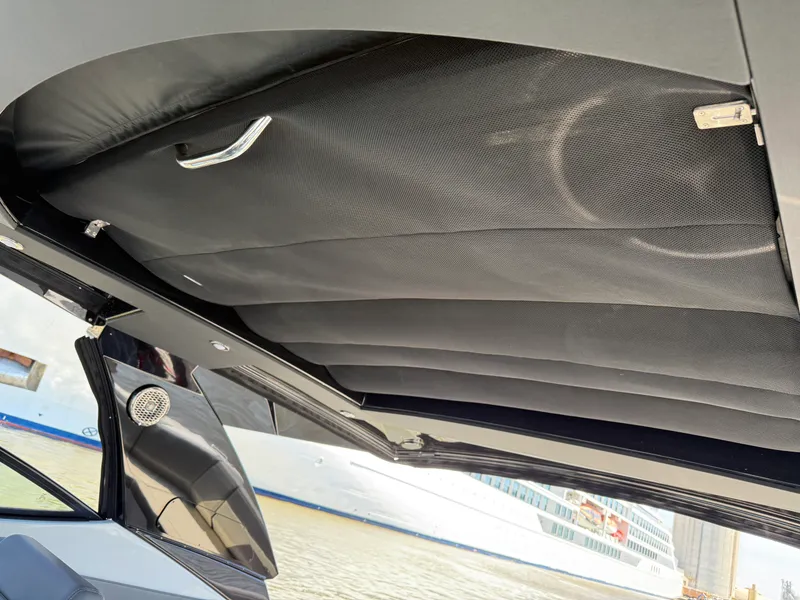 Slide: The Image of Cruisers 38 GLS 2021 - 101