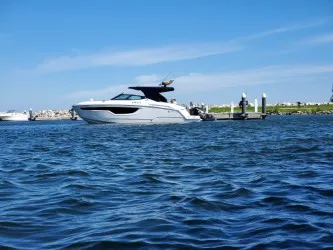 Slide: The Image of Cruisers 38 GLS 2021 - 123