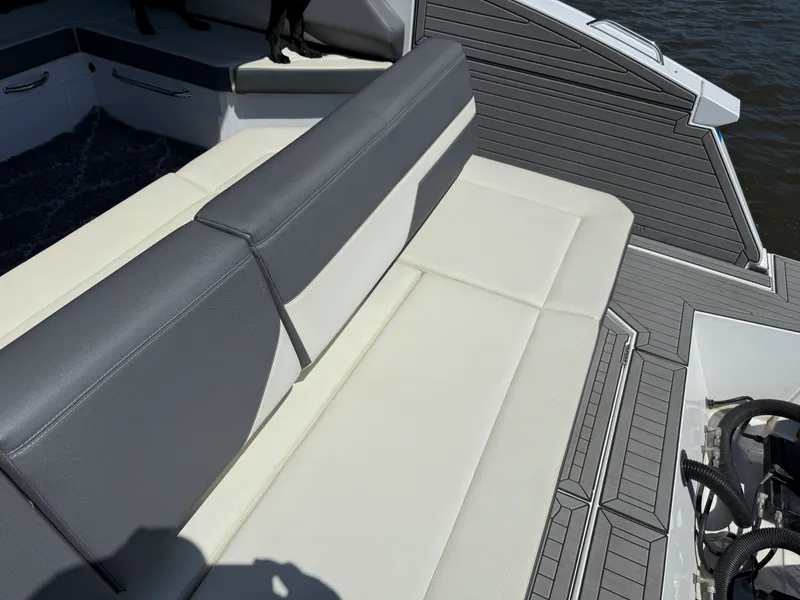 Slide: The Image of Cruisers 38 GLS 2021 - 19