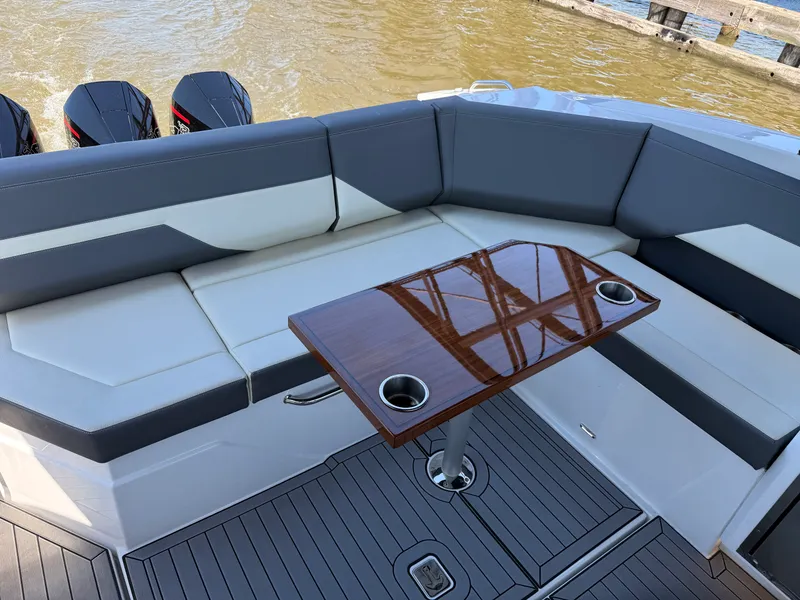 Slide: The Image of Cruisers 38 GLS 2021 - 23