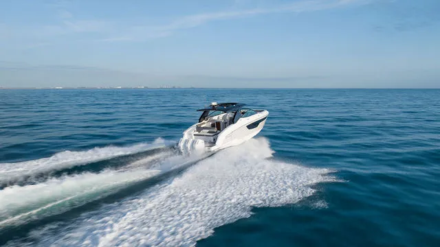 Slide: The Image of Cruisers 38 GLS 2021 - 131