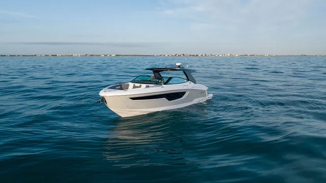 Slide: The Image of Cruisers 38 GLS 2021 - 137