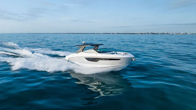 Slide: The Image of Cruisers 38 GLS 2021 - 127