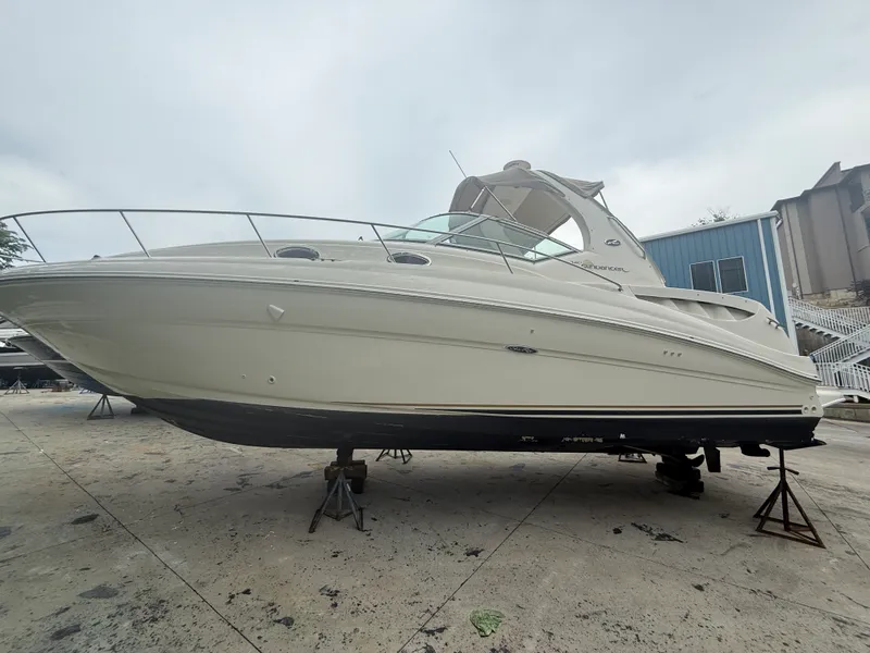 The Image of Sea Ray Sundancer 320 2003 - 0