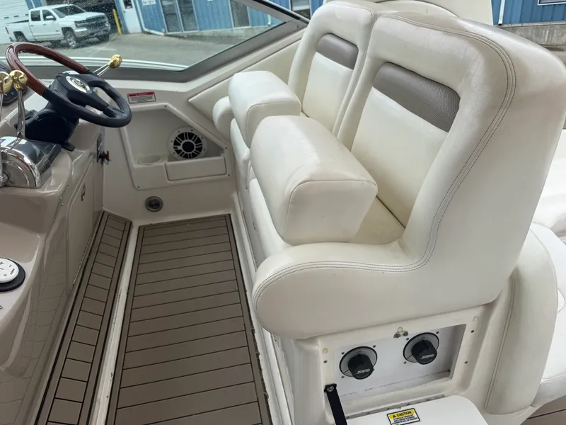 Slide: The Image of Sea Ray Sundancer 320 2003 - 10