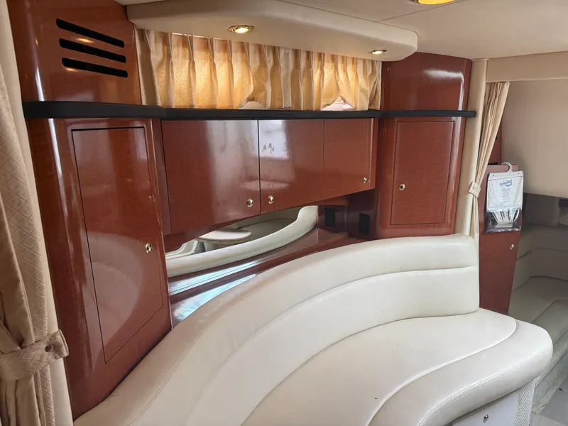 Slide: The Image of Sea Ray Sundancer 320 2003 - 16