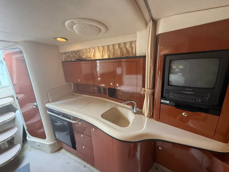 Slide: The Image of Sea Ray Sundancer 320 2003 - 17