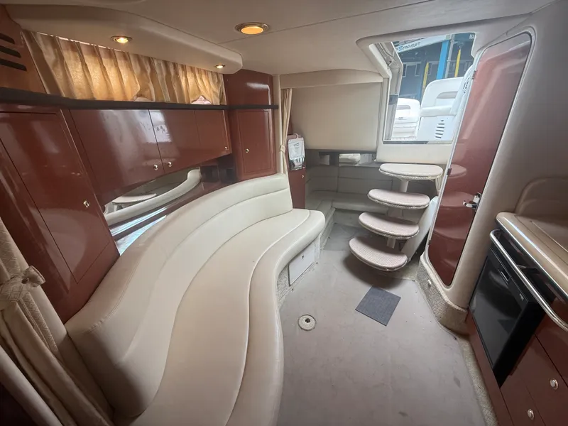 Slide: The Image of Sea Ray Sundancer 320 2003 - 18