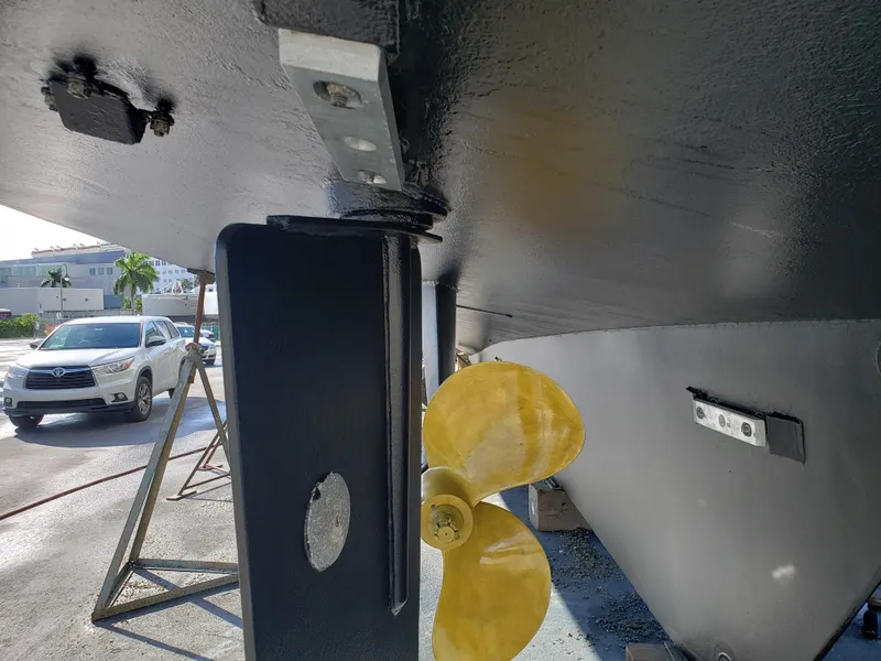 Slide: The Image of Benetti Custom Lloyds M.Y. 1983 - 78