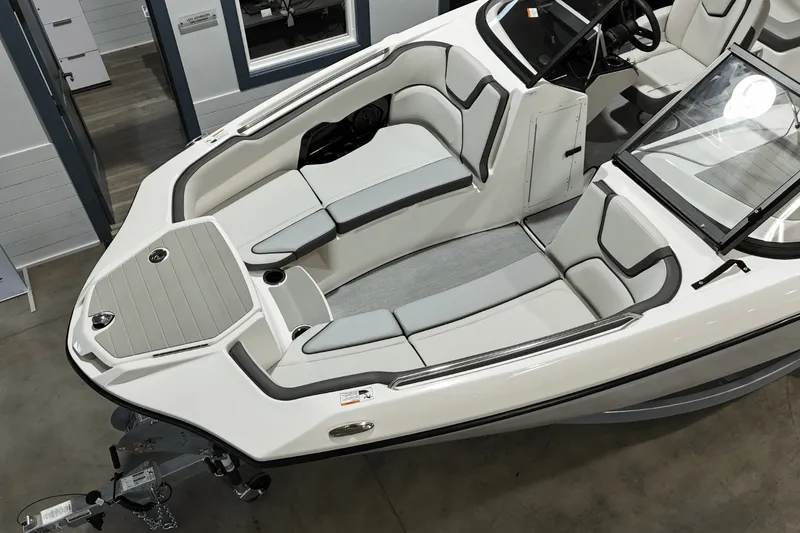 Slide: The Image of Yamaha AR250 2025 - 2