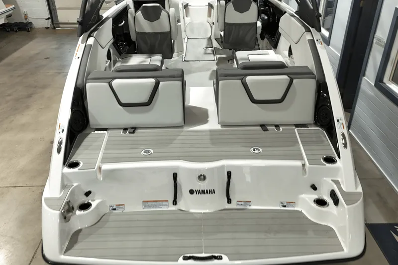 Slide: The Image of Yamaha AR250 2025 - 5