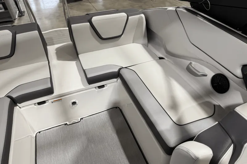 Slide: The Image of Yamaha AR250 2025 - 9