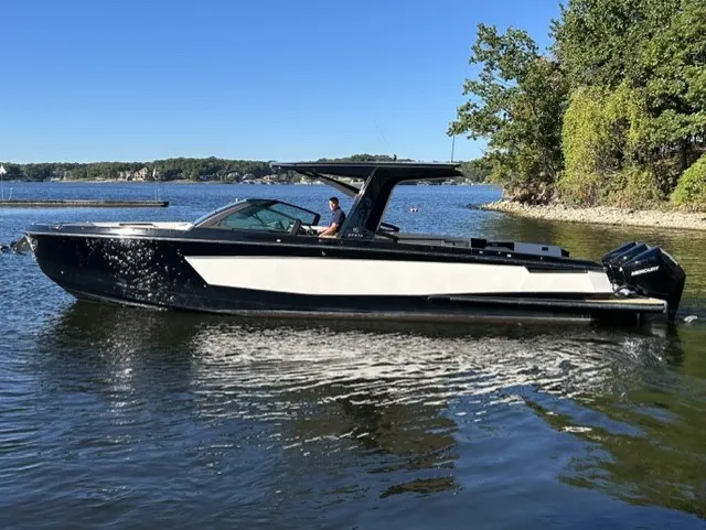 The Image of Aviara AV36 Outboard 2022 - 0