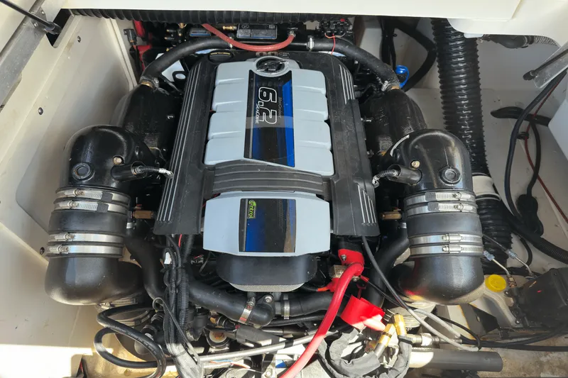 Slide: The Image of Sea Ray 270 SDX 2020 - 7