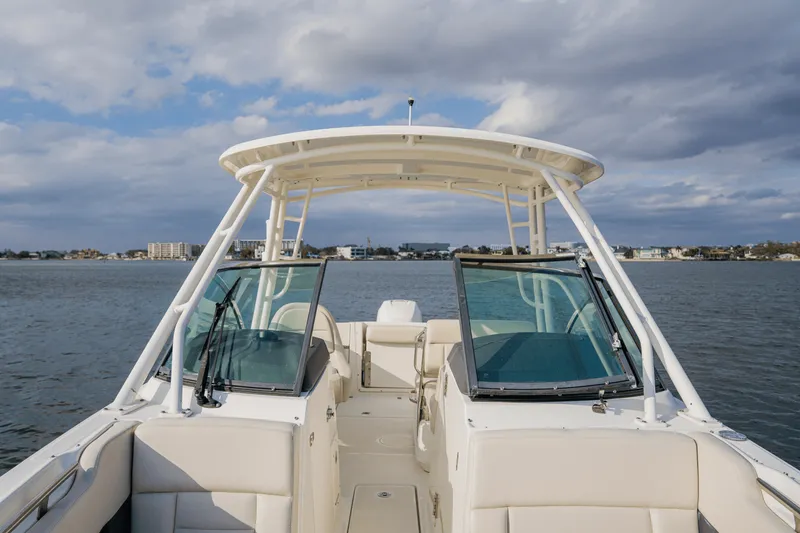Slide: The Image of Boston Whaler 230 VANTAGE 2018 - 46