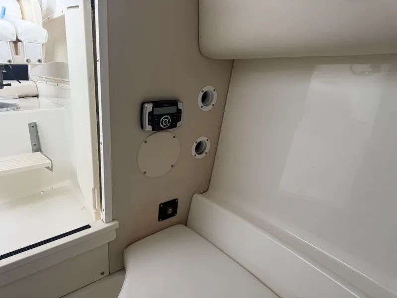 Slide: The Image of Boston Whaler 235 CONQUEST 2012 - 20
