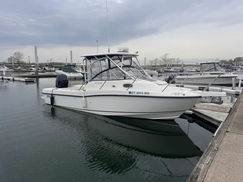 Slide: The Image of Boston Whaler 235 CONQUEST 2012 - 4