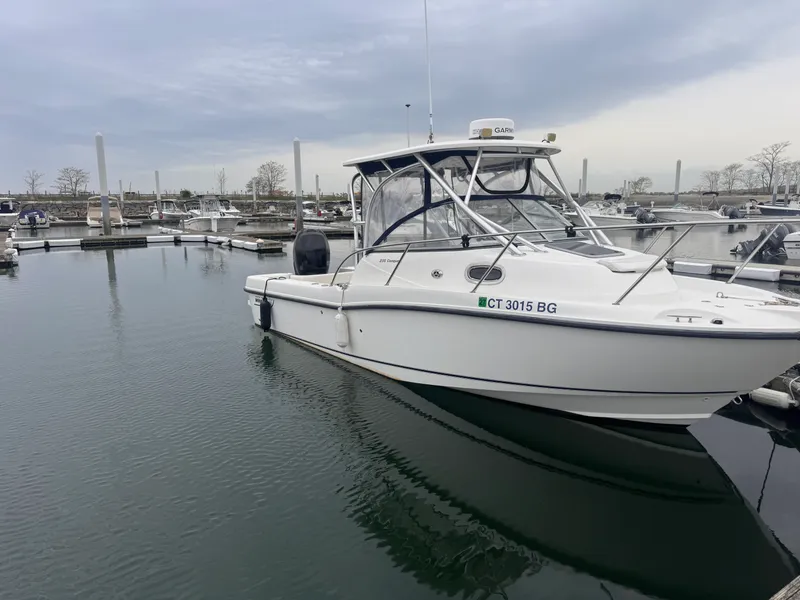 Slide: The Image of Boston Whaler 235 CONQUEST 2012 - 5