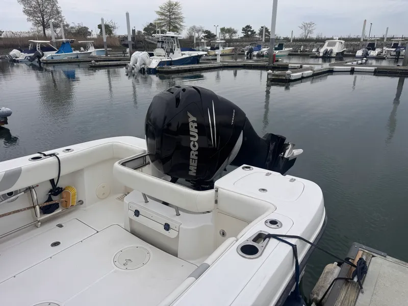 Slide: The Image of Boston Whaler 235 CONQUEST 2012 - 6