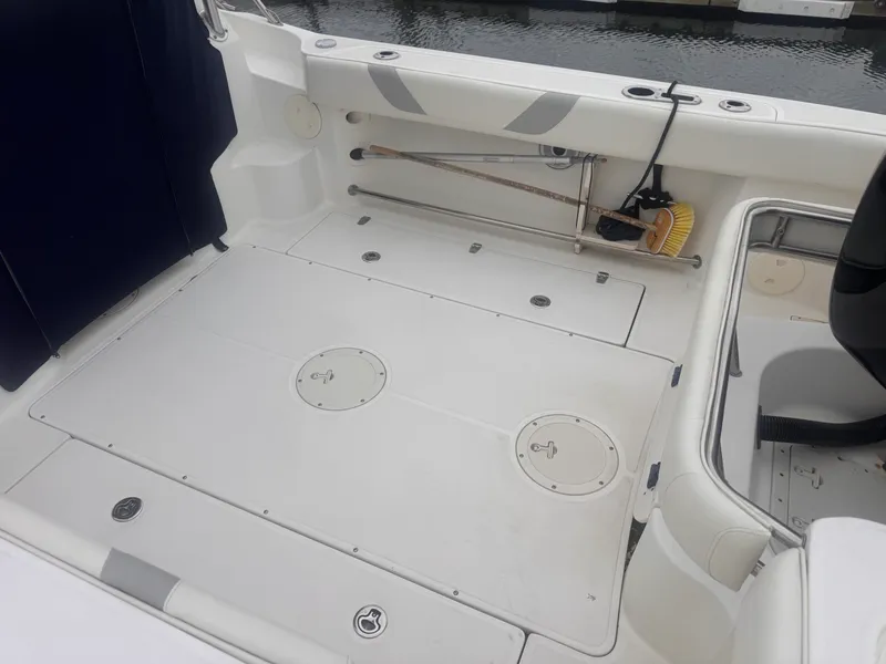 Slide: The Image of Boston Whaler 235 CONQUEST 2012 - 9