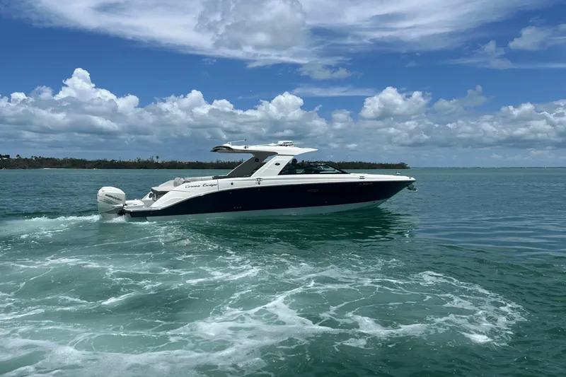 Slide: The Image of Sea Ray 400 SLX OB 2020 - 5