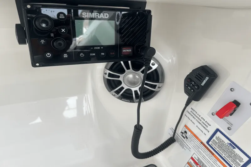 Slide: The Image of Sea Ray 290 SDX 2023 - 15