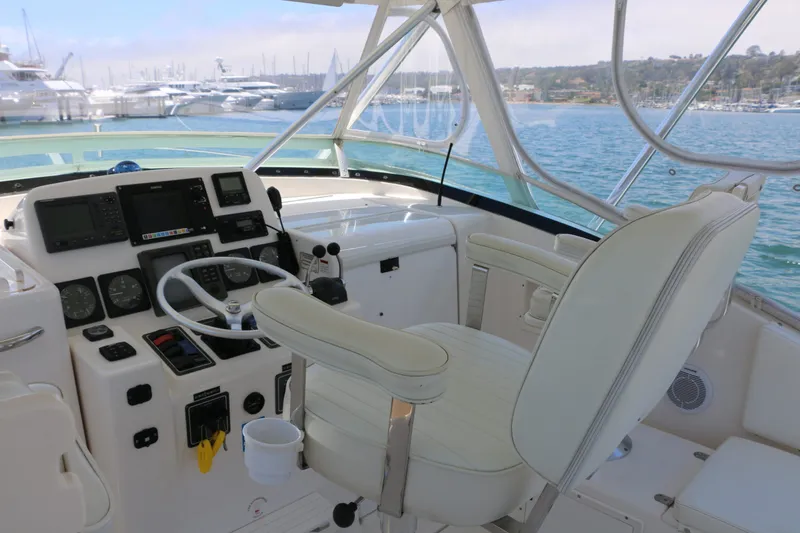 Slide: The Image of Pursuit 3000 Offshore 2001 - 9