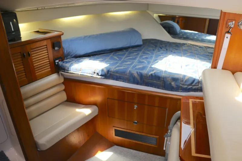 Slide: The Image of Pursuit 3000 Offshore 2001 - 17