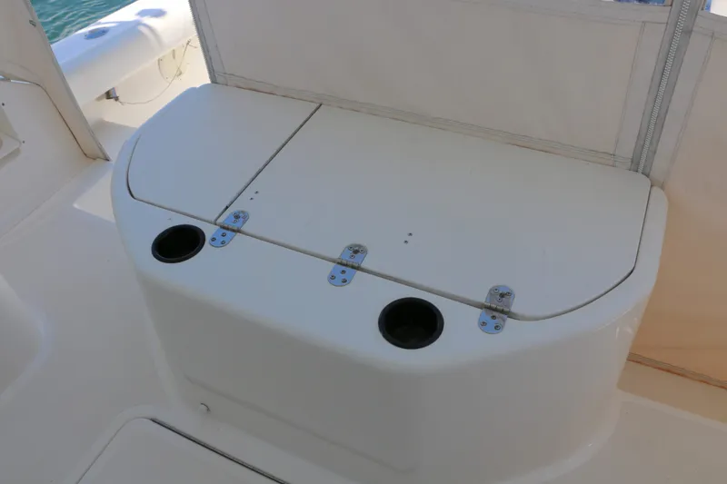 Slide: The Image of Pursuit 3000 Offshore 2001 - 10