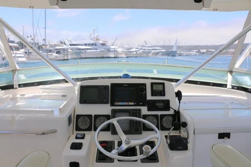 Slide: The Image of Pursuit 3000 Offshore 2001 - 6