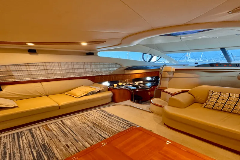 Slide: The Image of Azimut 50 FLYBRIDGE 2007 - 32
