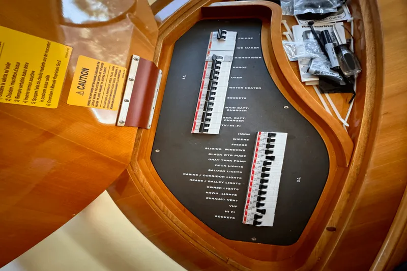 Slide: The Image of Azimut 50 FLYBRIDGE 2007 - 36